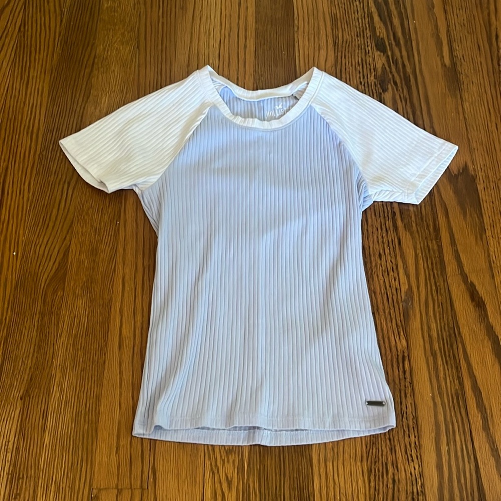 Hollister women’s crop baby tshirt